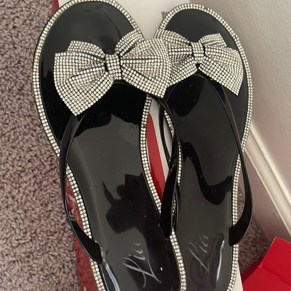 Lia women’s slides